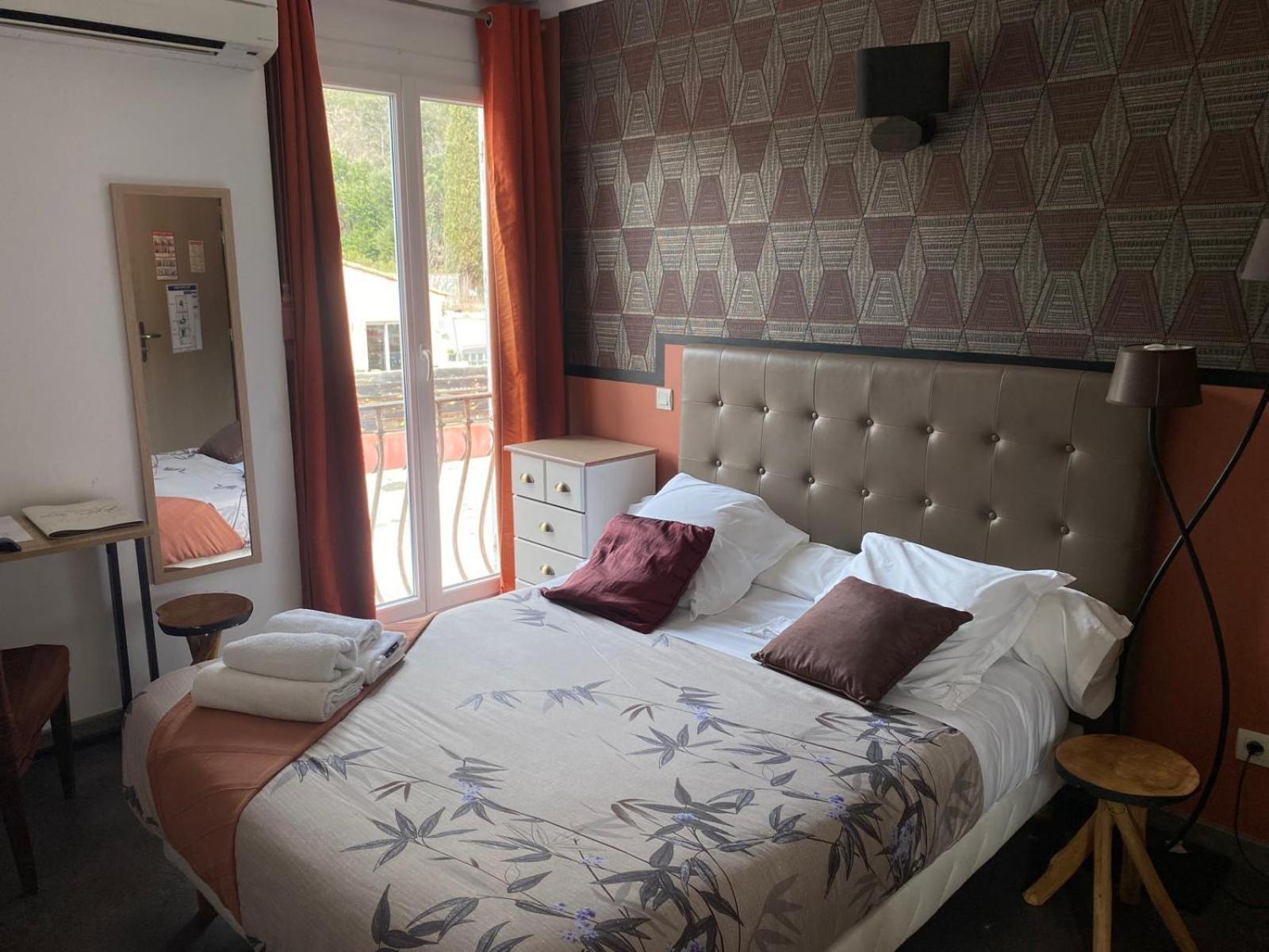 Auberge Les Galets Peyruis Экстерьер фото
