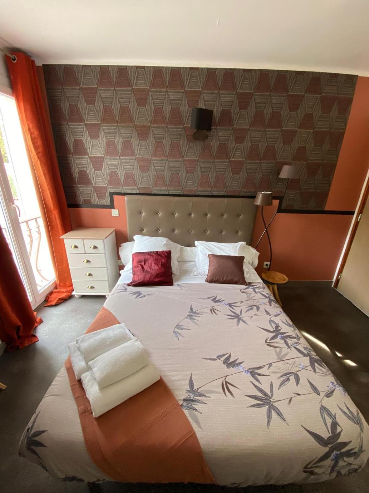 Auberge Les Galets Peyruis Экстерьер фото