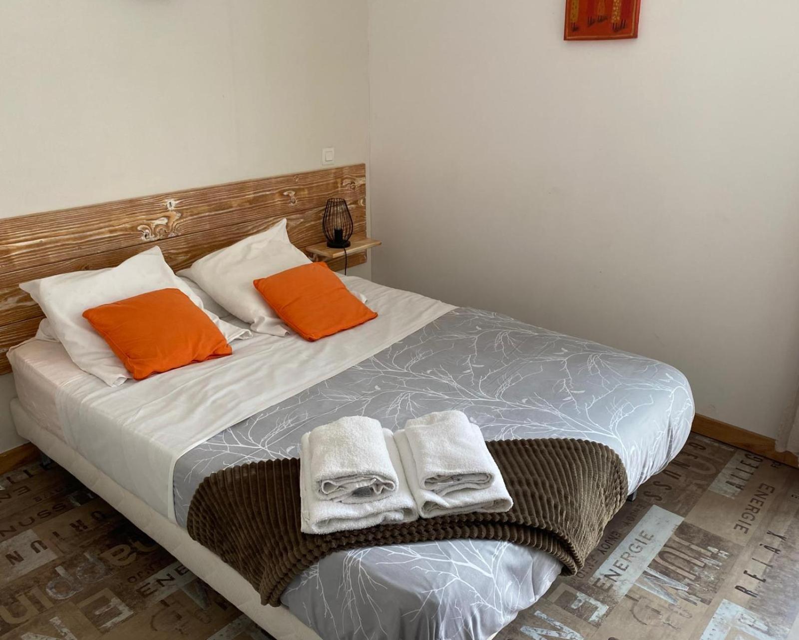 Auberge Les Galets Peyruis Экстерьер фото