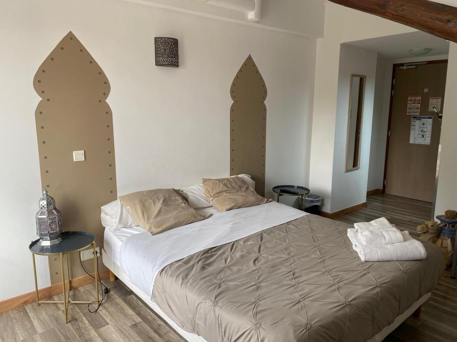 Auberge Les Galets Peyruis Экстерьер фото