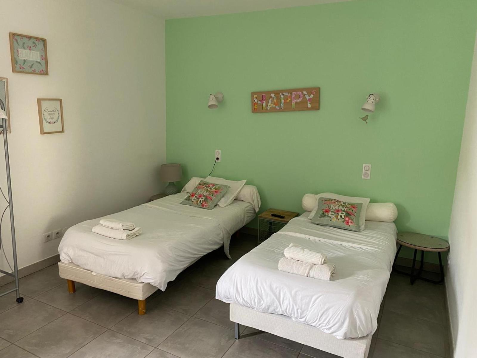 Auberge Les Galets Peyruis Экстерьер фото